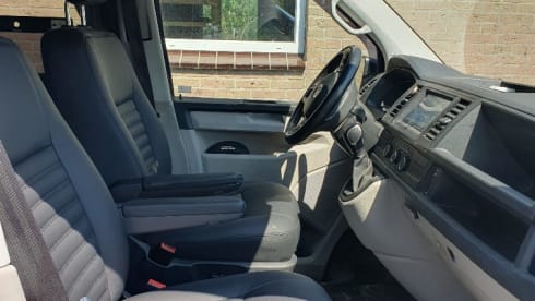 Black pearl – Volkswagen Transporter Camper automatic 