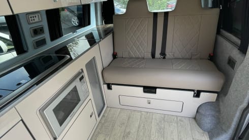 Penny – Luxury High Specification Family VW T6.1 4 Berth Campervan