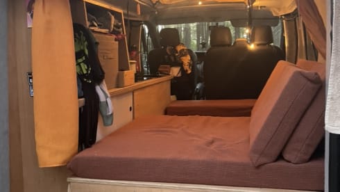 Buffel – 2-person campervan from 2004