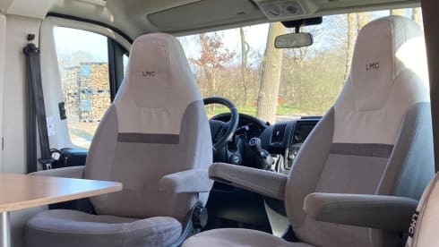 4p LMC semi-integrated uit 2023