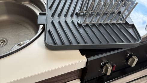 Betty  – 6 berth Benimar Mileo from 2018