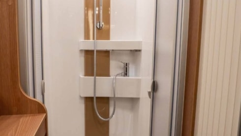 4p Bürstner semi-integrated uit 2025