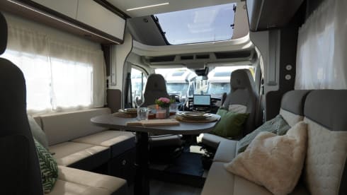 5p Ford semi-integrated uit 2026