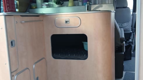 Rooie Rakker – 4p Ford bus from 2006