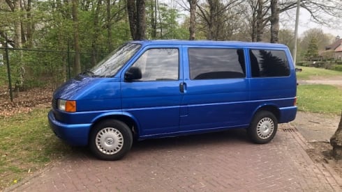 Waves – Waves - Cozy and robust VW T4 campervan