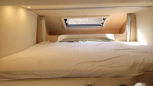 Fully equipped and ready to go. Luxury, TOP model: Bürstner (2020)