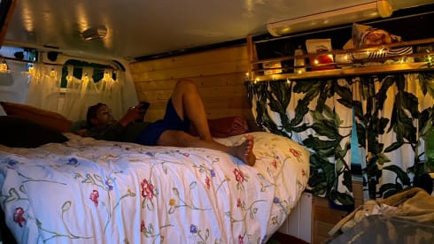 Kermit – On an adventure with our fantastic Kermit the bus camper!