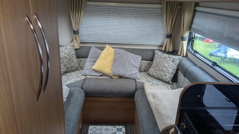 Babba – 4 berth Ford alcove from 2013