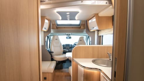 Mclouis  – Dora - 4 berth Luxury Family Motorhome (2025)