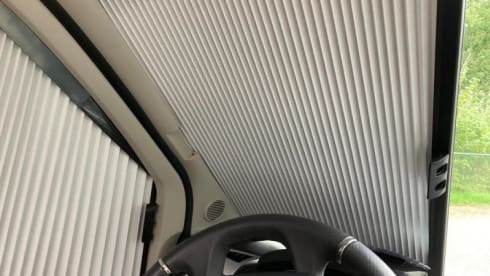Sinne – Automatic, Luxury KNAUS Live TI 650MEG "new" Automatic 140 HP very economical 