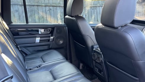 The Rig – LANDROVER DISCOVERY HSE WITH 4 BERTH iKAMPER ROOF TENT