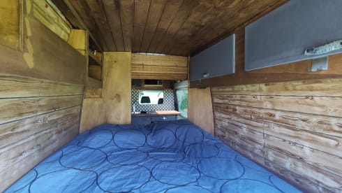 Super Grover  – Cool bus camper with unique interior