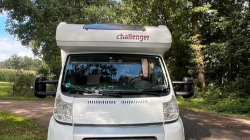 4p Challenger semi-integrated from 2013