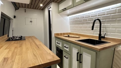 Lil Jem – *OFF GRID* Tiny Home -2 berth Mercedes Sprinter