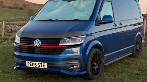 Peanut – 2 berth Volkswagen campervan from 2021