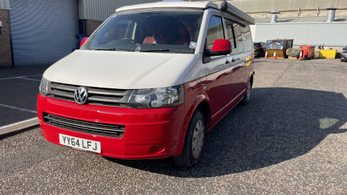 Morag – 4 berth VW T5 CAMPERVAN LWB 2014 ( EDINBURGH PICK UP)