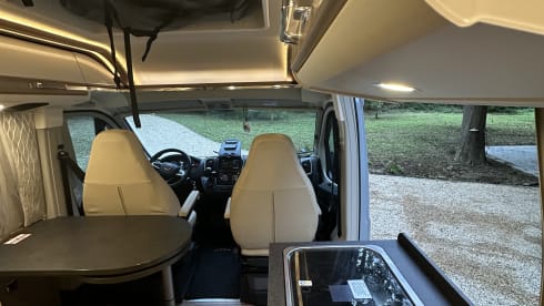 Follow the Sun – 4p Carthago bus from 2023