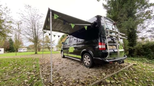 Rolo – T5 VW (2010), Black High Top (LWB)
