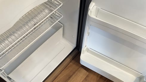 Hymer – Recent well equipped integral mobile home