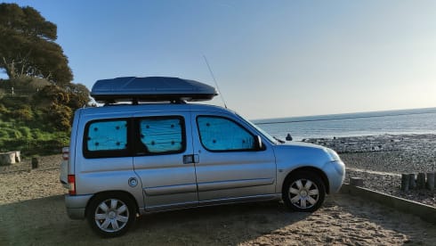Bonnie – Citroen Berlingo Multispace Mini Campervan