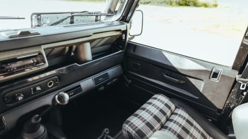 Dora – 5p Land Rover rooftop from 2000