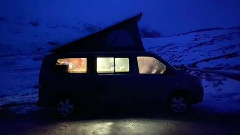 Mando – 4 berth Volkswagen Kombi t5 Long Wheel Base with 2021 conversion 
