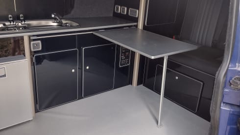 Halen – 2/3 berth LWB Volkswagen T30 with 5 seatbelts