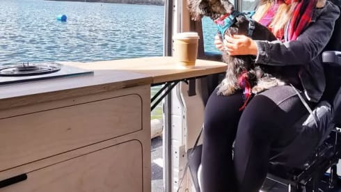 Peugeot campervan met 2 slaapplaatsen uit 2016