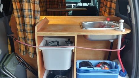 Dizzy – super cosy  - automatic campervan. price  includes insurance !