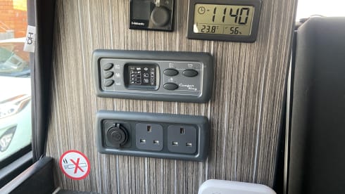 The jammy Dodger – 4 berth Volkswagen camperKing Monte  Carlo 2121