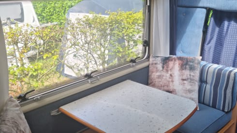 Wonderfully spacious and neat family camper for rent