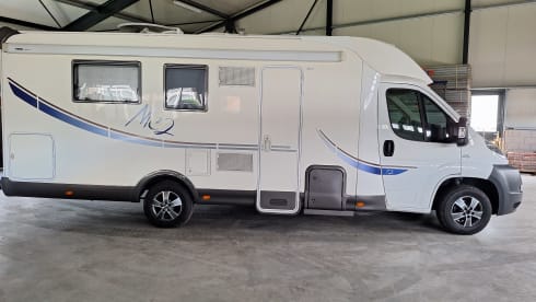 Ons prachtige huisje op wielen – 2-4 person McLouis semi-integrated camper