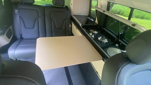 Quini – 4p Mercedes-Benz campervan uit 2025