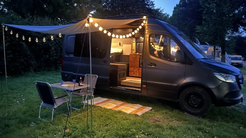 Chris & Ride – 2p MB sprinter OFF-GRID from 2019