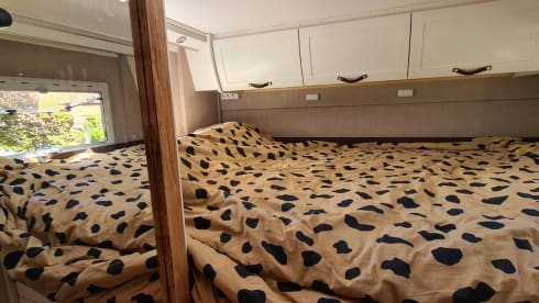 Burnie – Modern family camper 6 person alcove