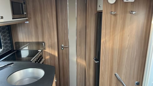 Bessecarr 597 – 2 berth Swift semi-integrated from 2021
