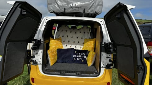Buzzby – ID Buzz Campervan with optional roof top tent . Insurance included