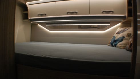 MOOIE CAMPER – > Almost new, Luxury, Complete, Camper for 2-4p