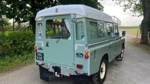 The Northumbrian Rover – 4 berth Land Rover rooftop from 1967