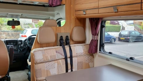 Ann Oak – 6 people motorhome