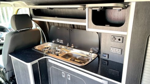 Bee – Meet Bee - VW CamperVan T6