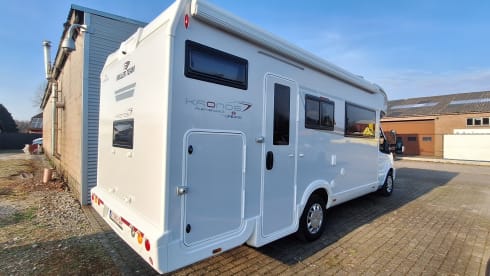 Spacious 4p camper RollerTeam Performance Plus 247 TL Ford