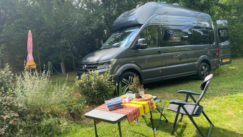 4p Volkswagen bus from 2022