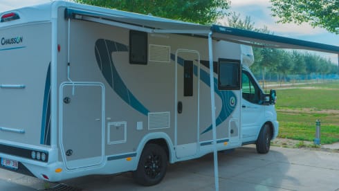 FORD CHAUSSON 640 170CAR TITANIUM PREMIUM