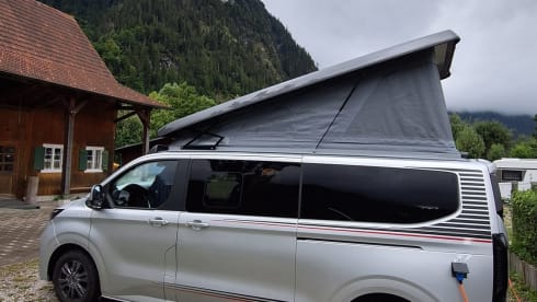 BETSY – Urban Camper Bürstner Copa C530 2025 WC Aufstelldach AHK 4 Personen