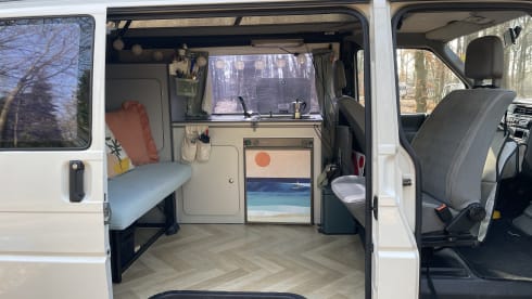 Sinne – Volkswagen T4 with pop-up roof and including SUP boards