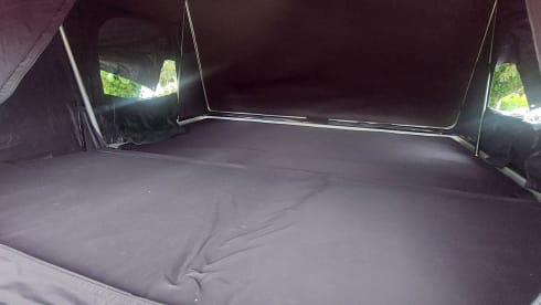 Gerald  – 4 berth Toyota rooftop safari tent  price includes insurance !