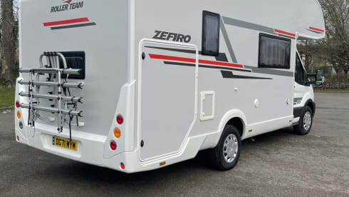 Sevenoaks 2022 Roller team 675 6 berth – 6 berth Roller Team Overcab from 2022