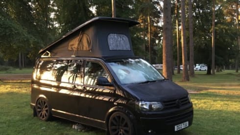 Tulula  – Your Surf-Ready VW Day Van for Coastal Adventure!!