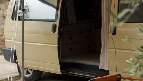 Camper Jaap – On the road with Jaap - the start of your retro camper adventure!
